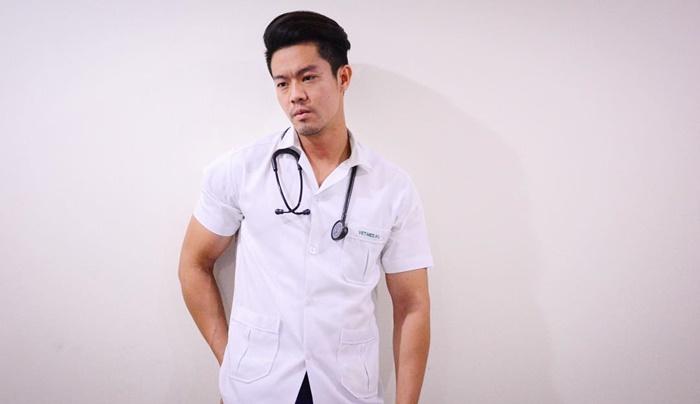 หมอแอมป์ ธัชกร