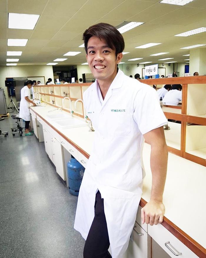 หมอแอมป์ ธัชกร