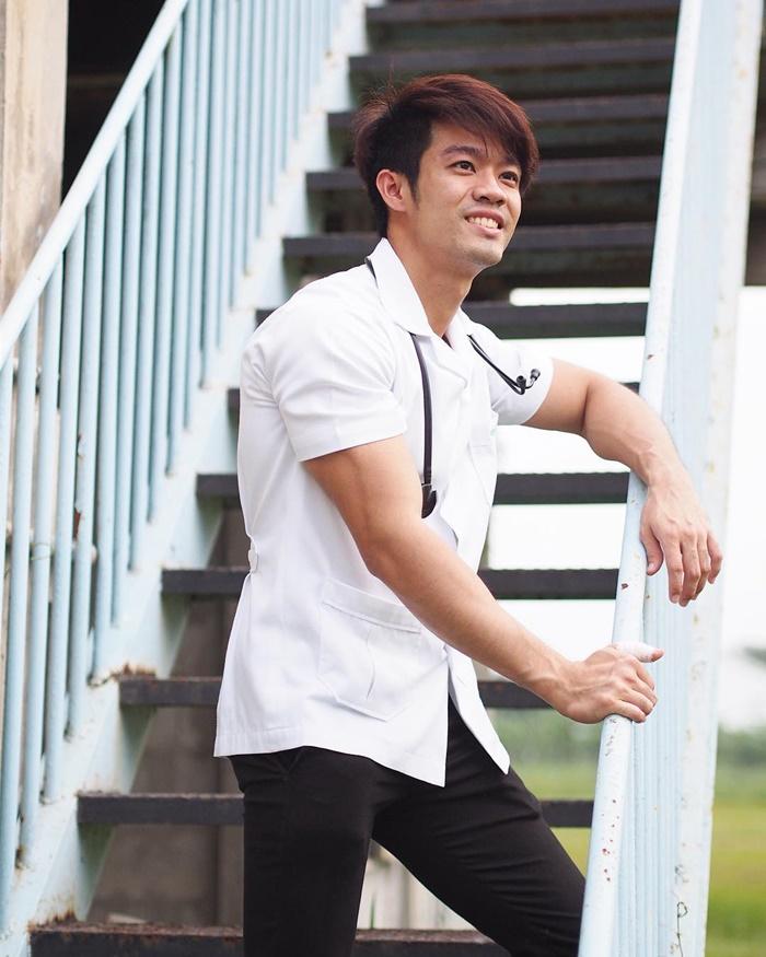 หมอแอมป์ ธัชกร