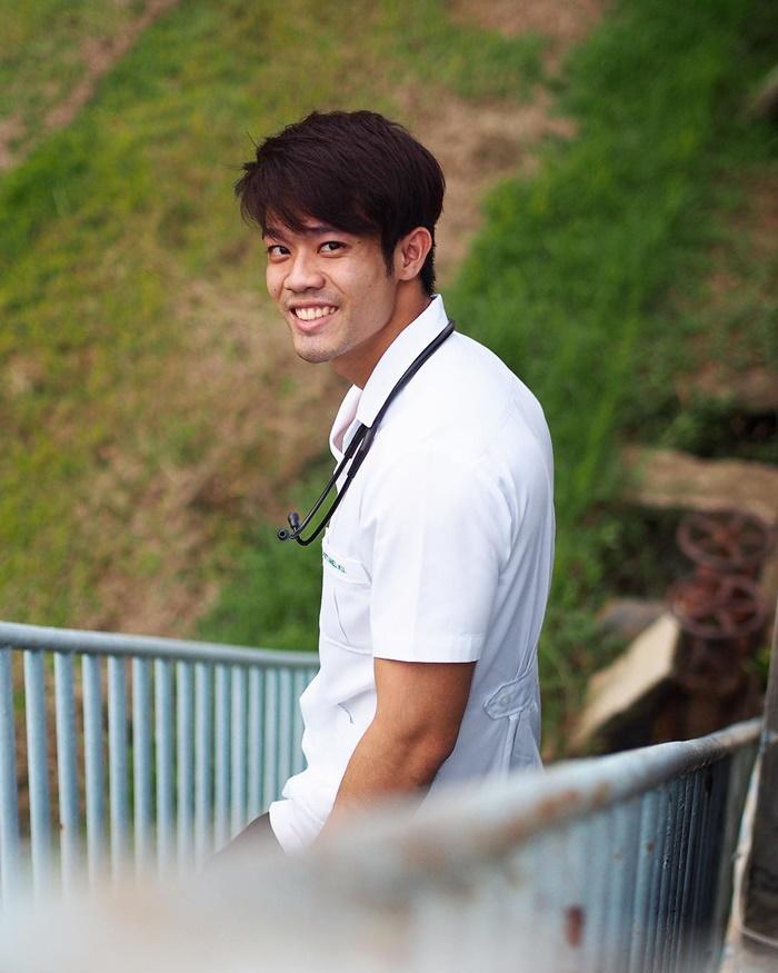 หมอแอมป์ ธัชกร