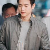 เจมส์ จิรายุ