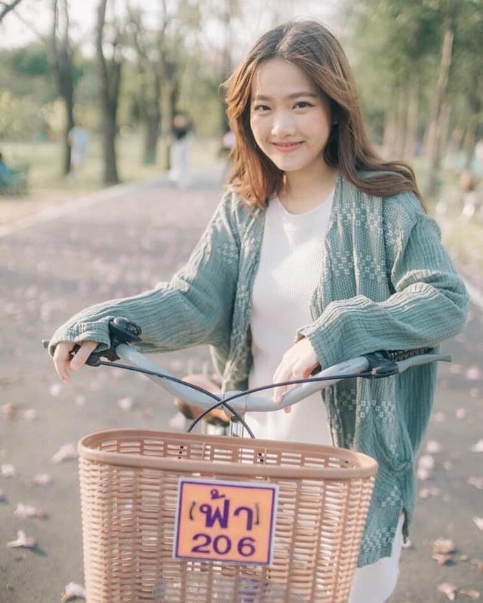 Aueyauey เอ๋ยเอ้ย