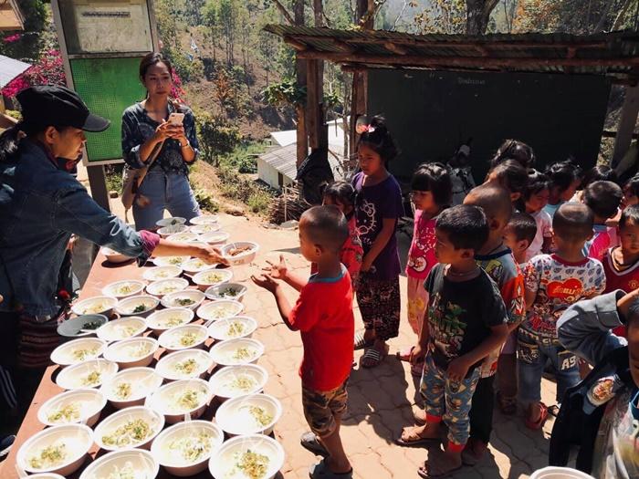 ครูอุ้ม