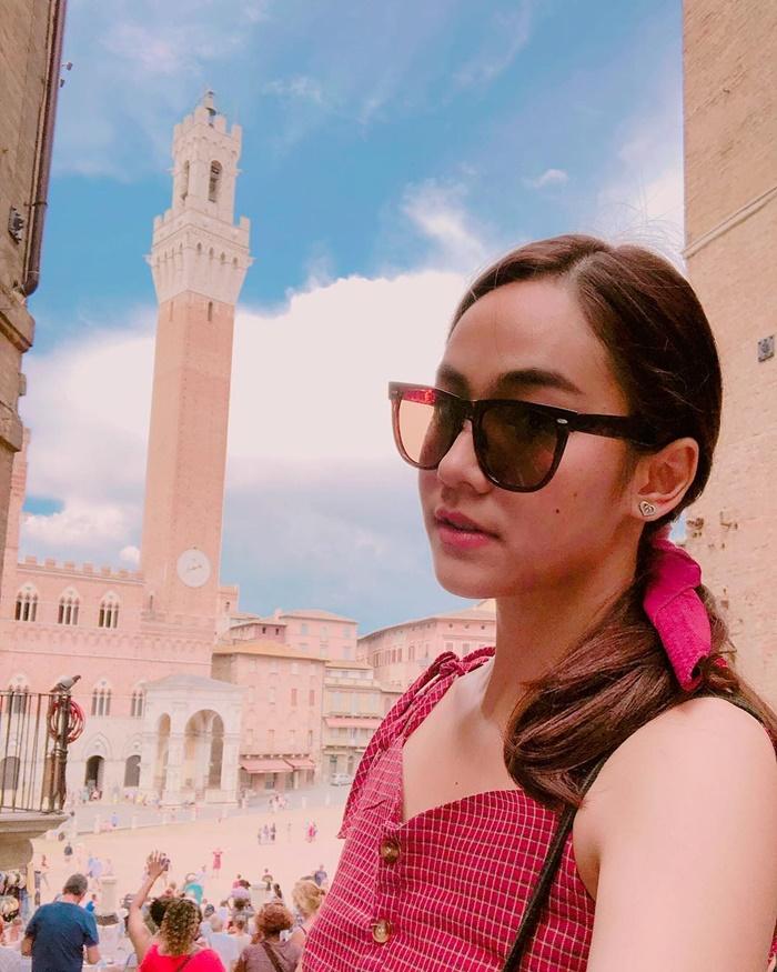 น้ำตาล เดอะสตาร์