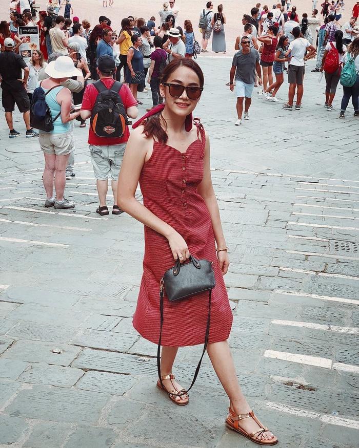 น้ำตาล เดอะสตาร์