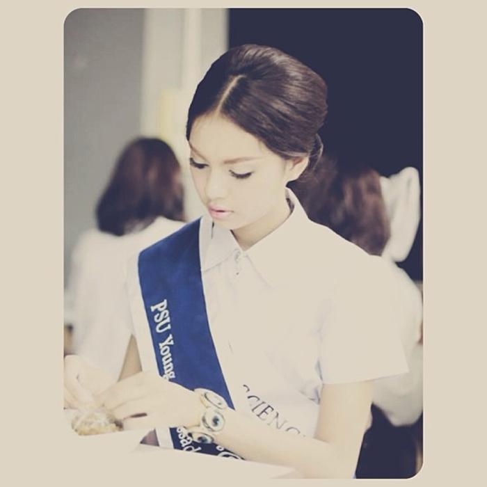 พลอย พีรชาดา