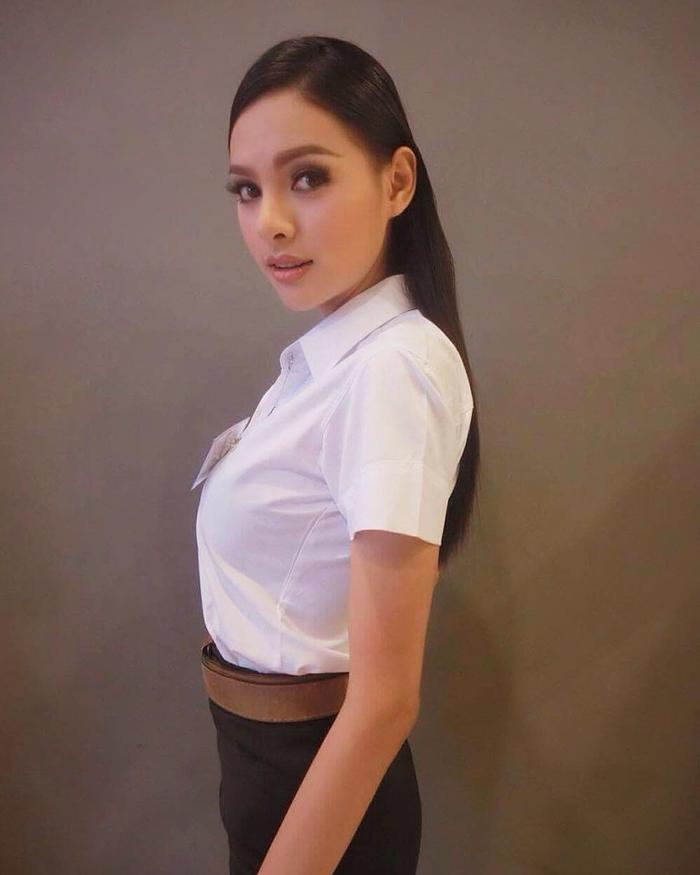 พลอย พีรชาดา