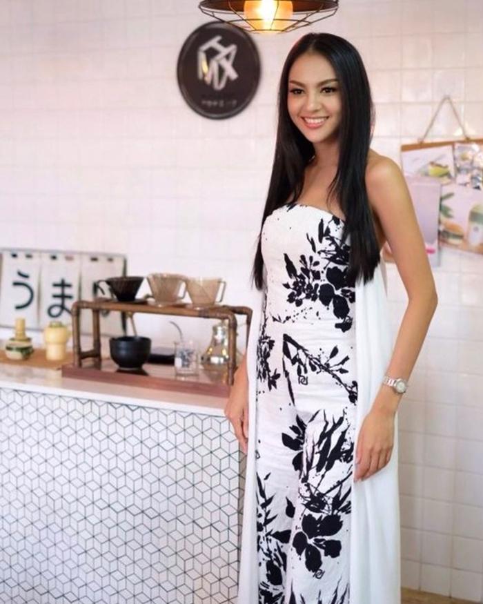 พลอย พีรชาดา