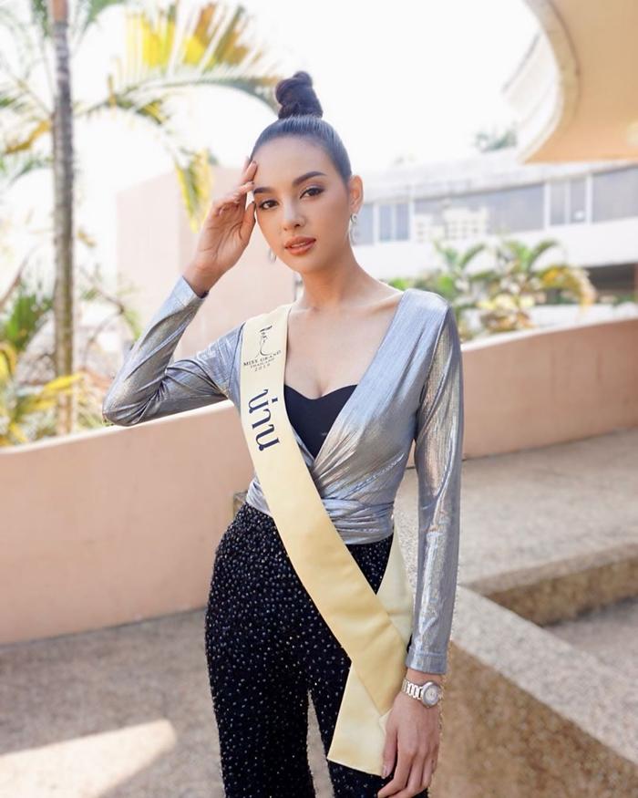 พลอย พีรชาดา