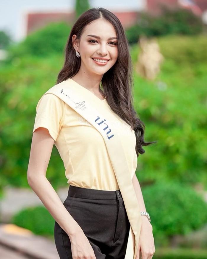 พลอย พีรชาดา