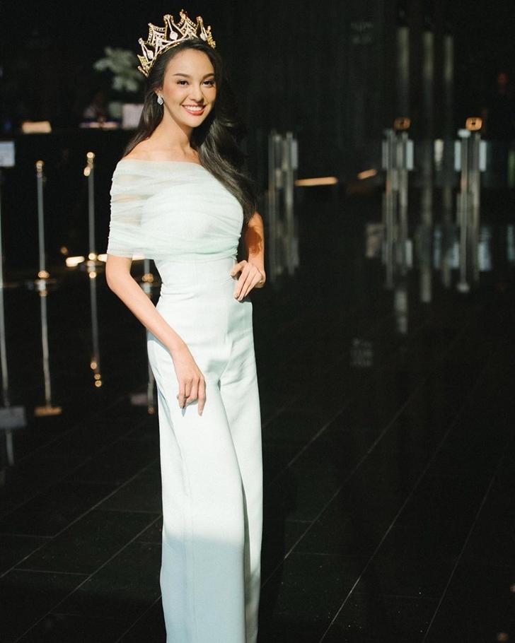 พลอย พีรชาดา