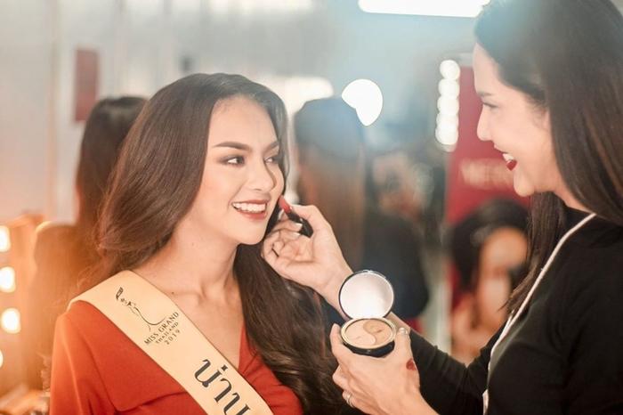 พลอย พีรชาดา