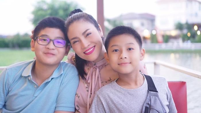 ลูกชาย อรอนงค์ ปัญญาวงศ์