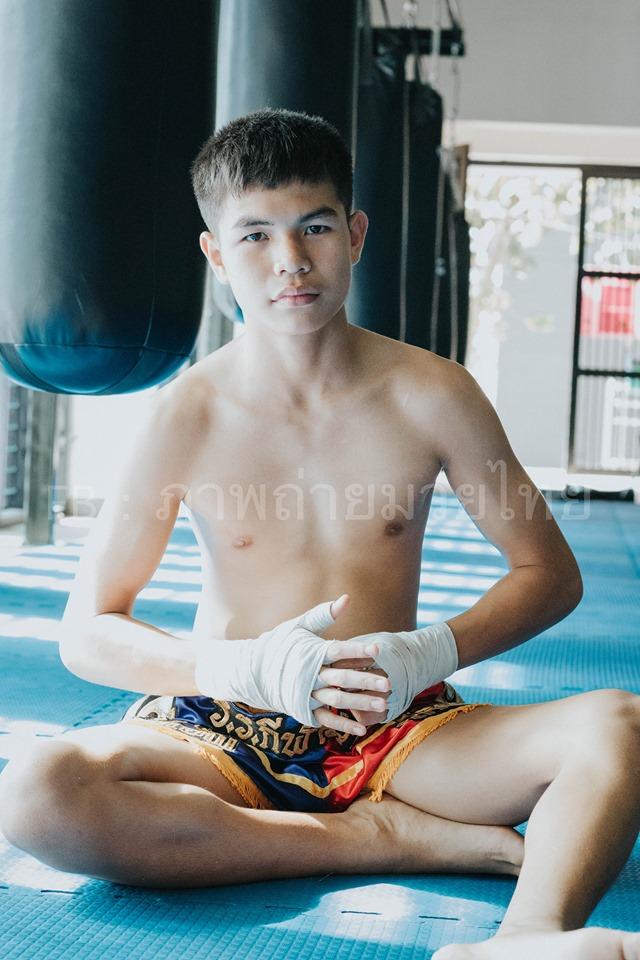 เนส ชัชวาลย์