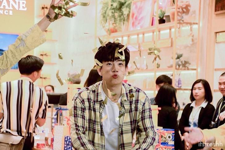 ออฟ จุมพล