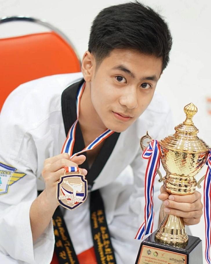 มิก วนัส