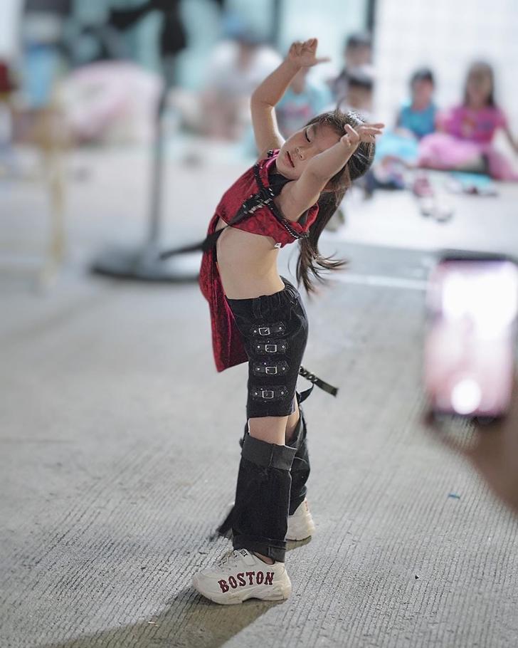 มะลิ พาขวัญ