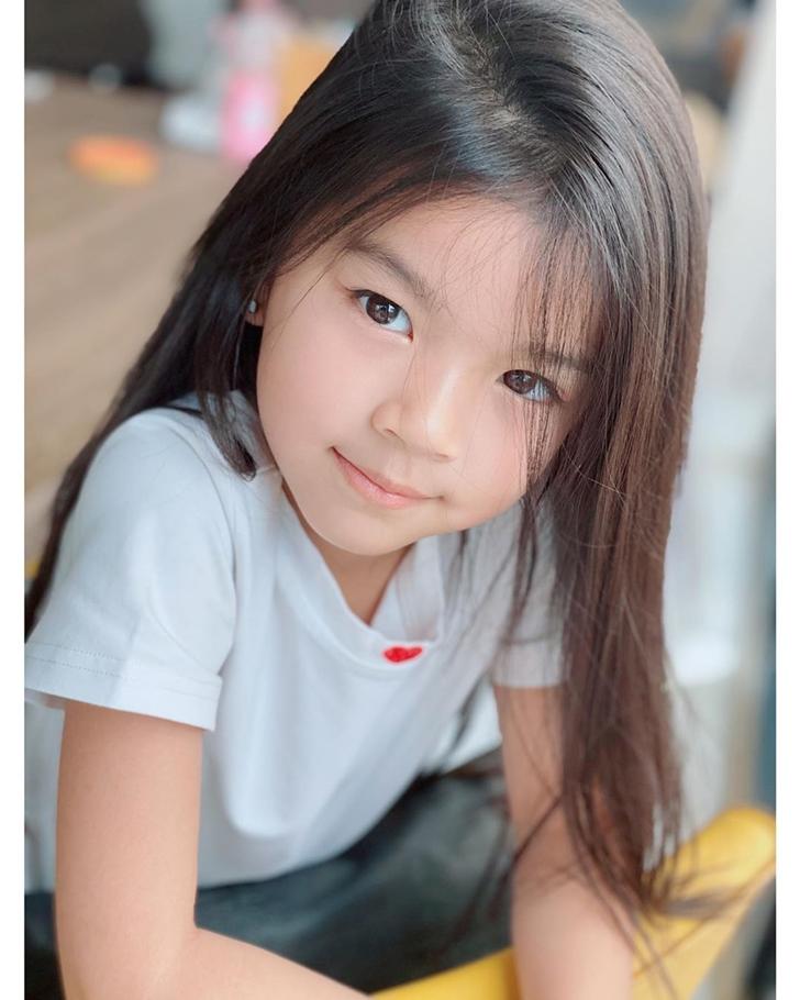 มะลิ พาขวัญ