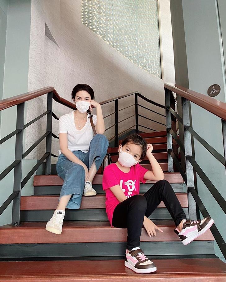 มะลิ พาขวัญ