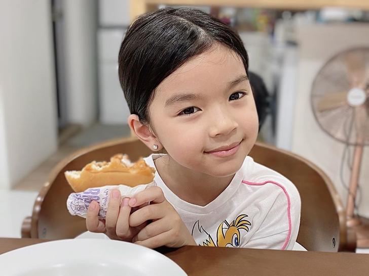 มะลิ พาขวัญ