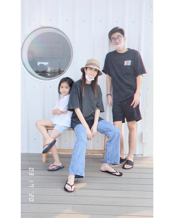 มะลิ พาขวัญ