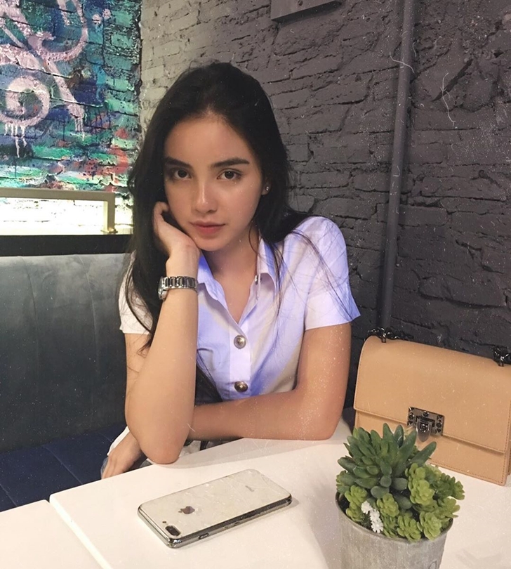 ขนม ศศิกานต์