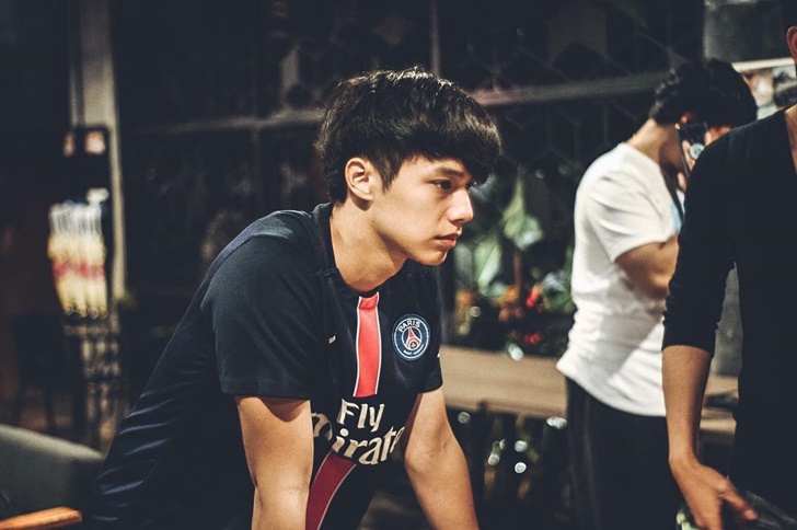 จ๊อบ ธัชพล