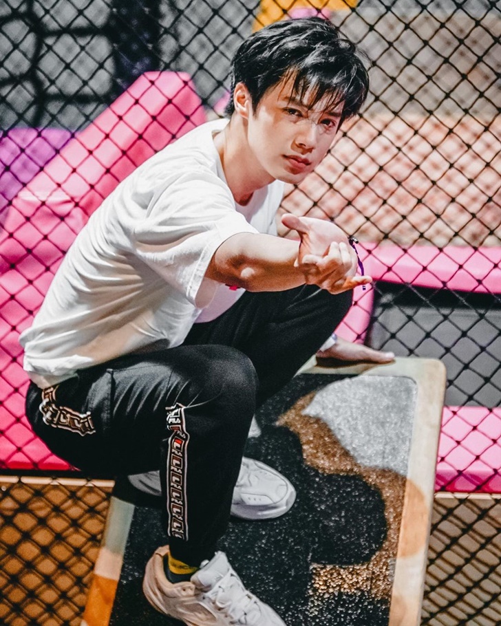 จ๊อบ ธัชพล
