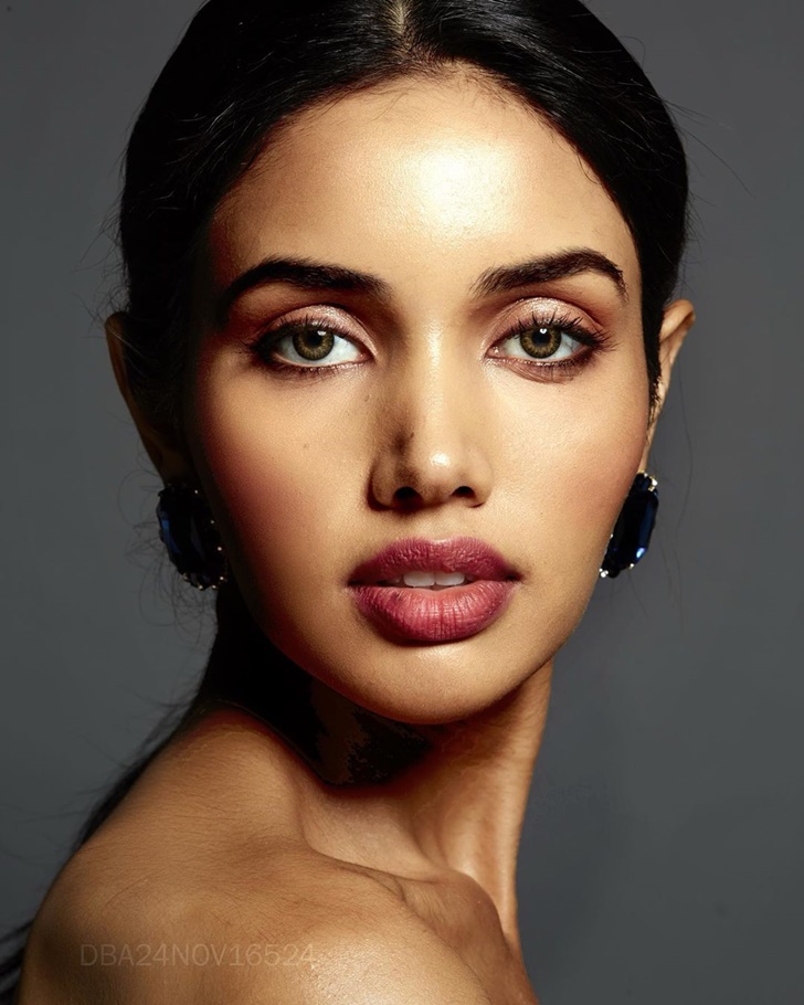 ปวีณา ซิงห์