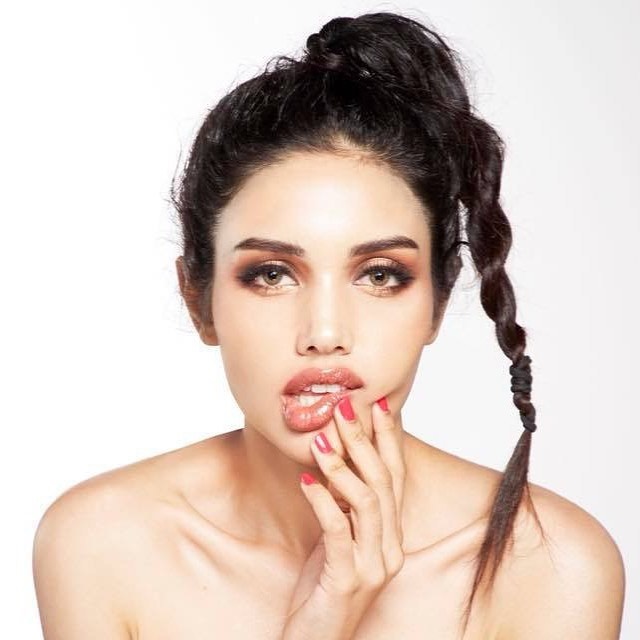 ปวีณา ซิงห์