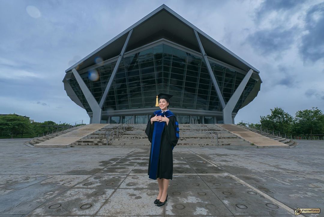 จอย ศิริลักษณ์