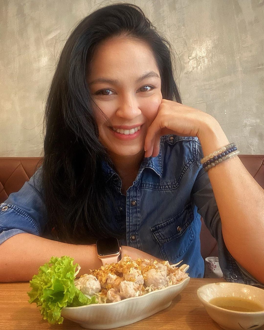 จอย ศิริลักษณ์