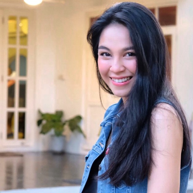 จอย ศิริลักษณ์