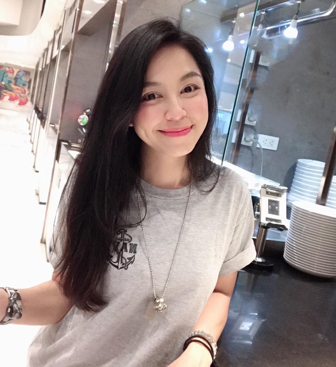 จอย ศิริลักษณ์