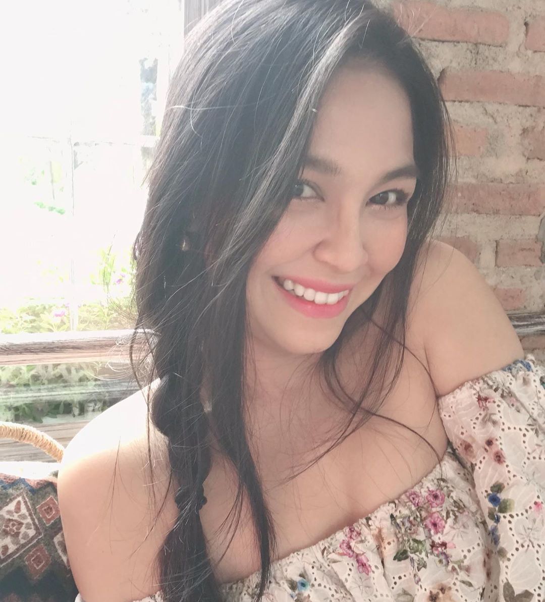 จอย ศิริลักษณ์