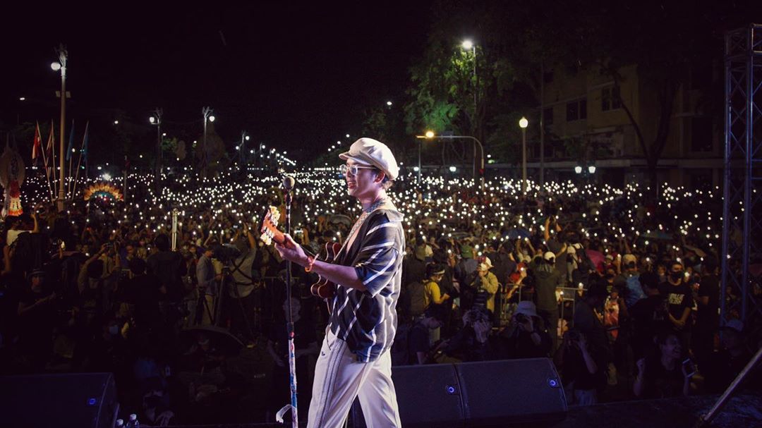 แอมมี่ เดอะบอตทอมบลูส์