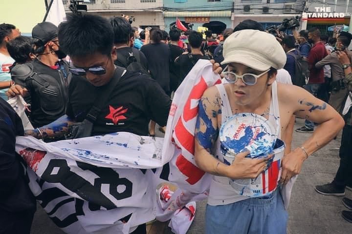 แอมมี่ เดอะบอตทอมบลูส์