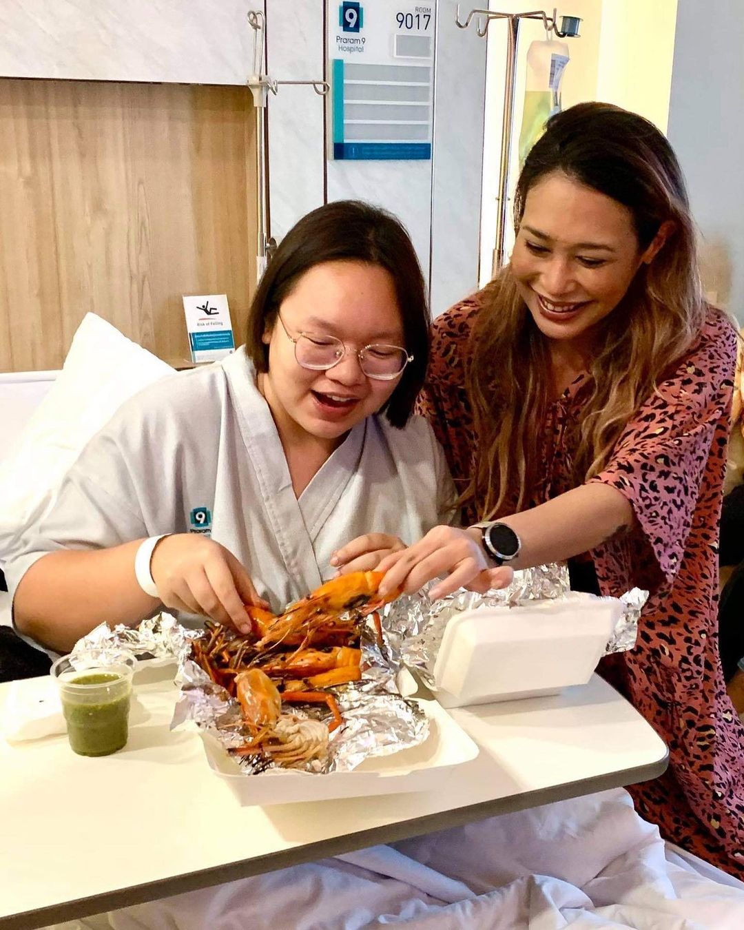 ทราย เจริญปุระ