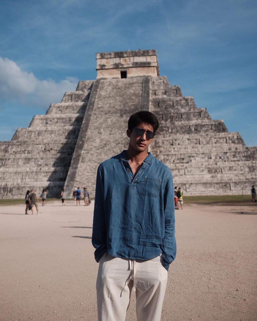 เอิร์ท พิรพัฒน์