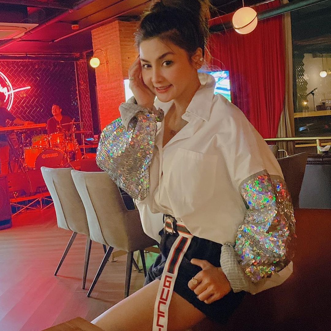 อั้ม นันทิยา