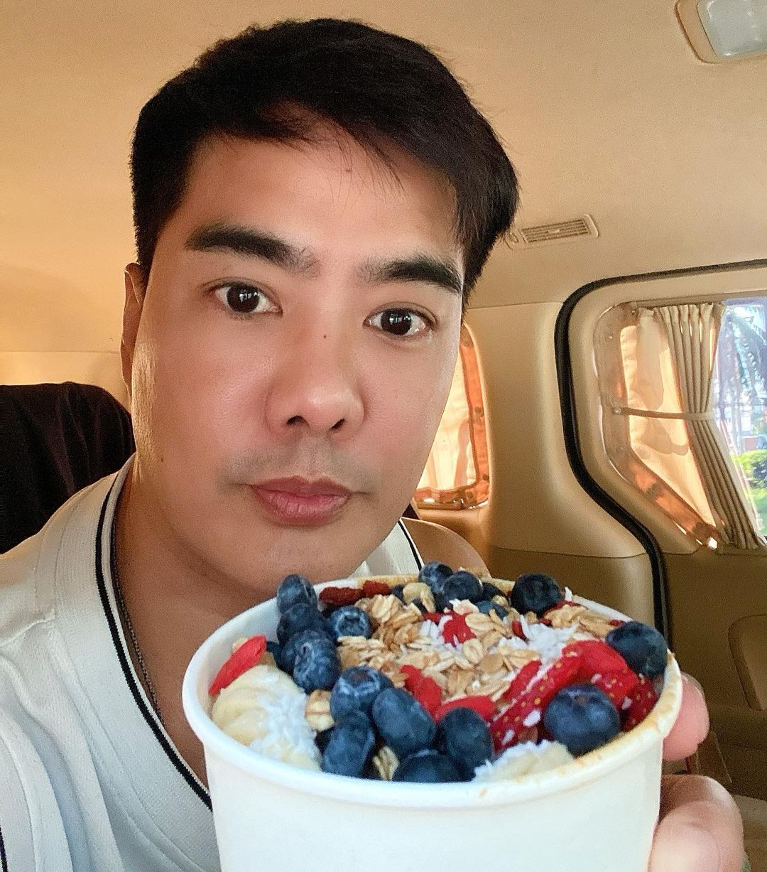 เคลลี่ ธนะพัฒน์