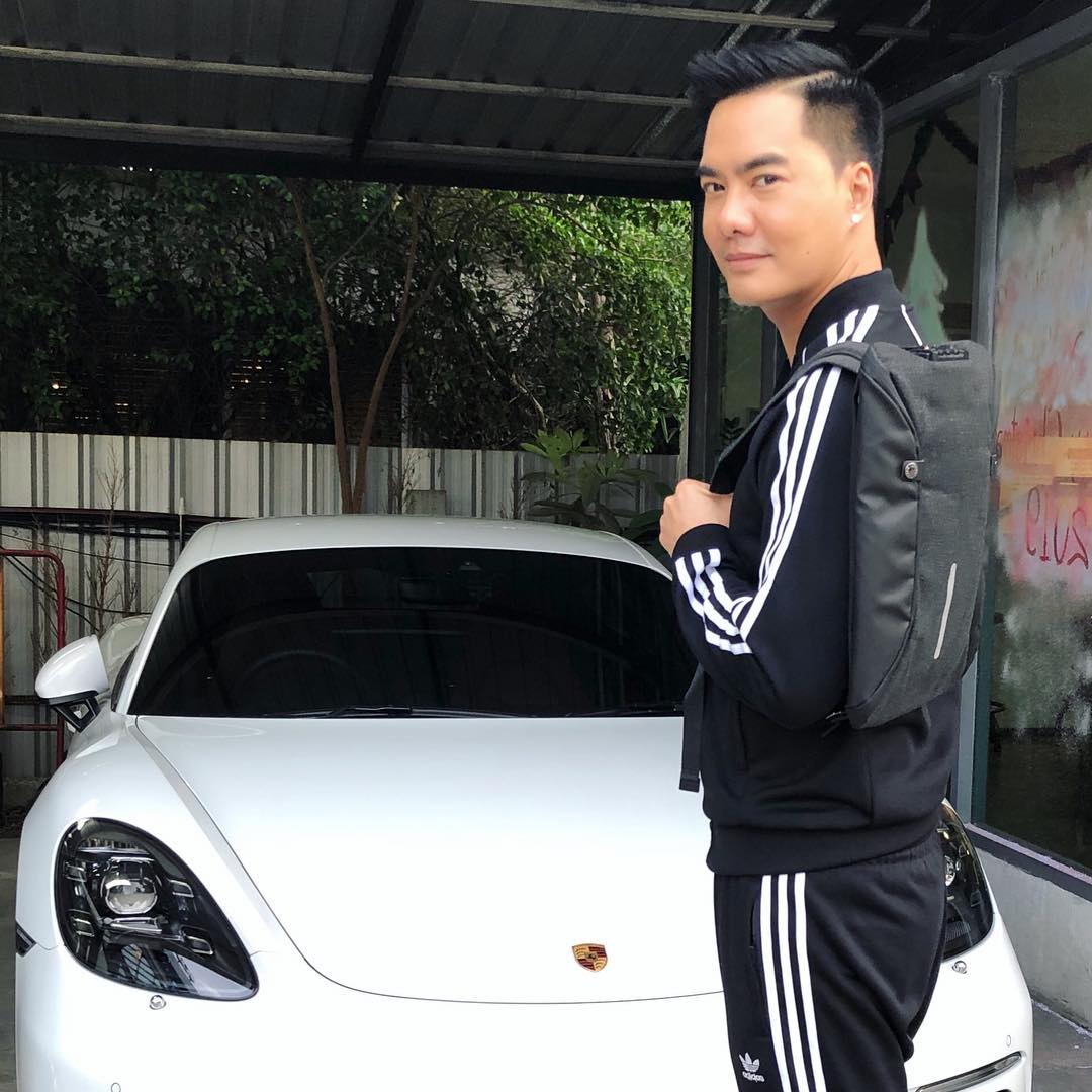 เคลลี่ ธนะพัฒน์