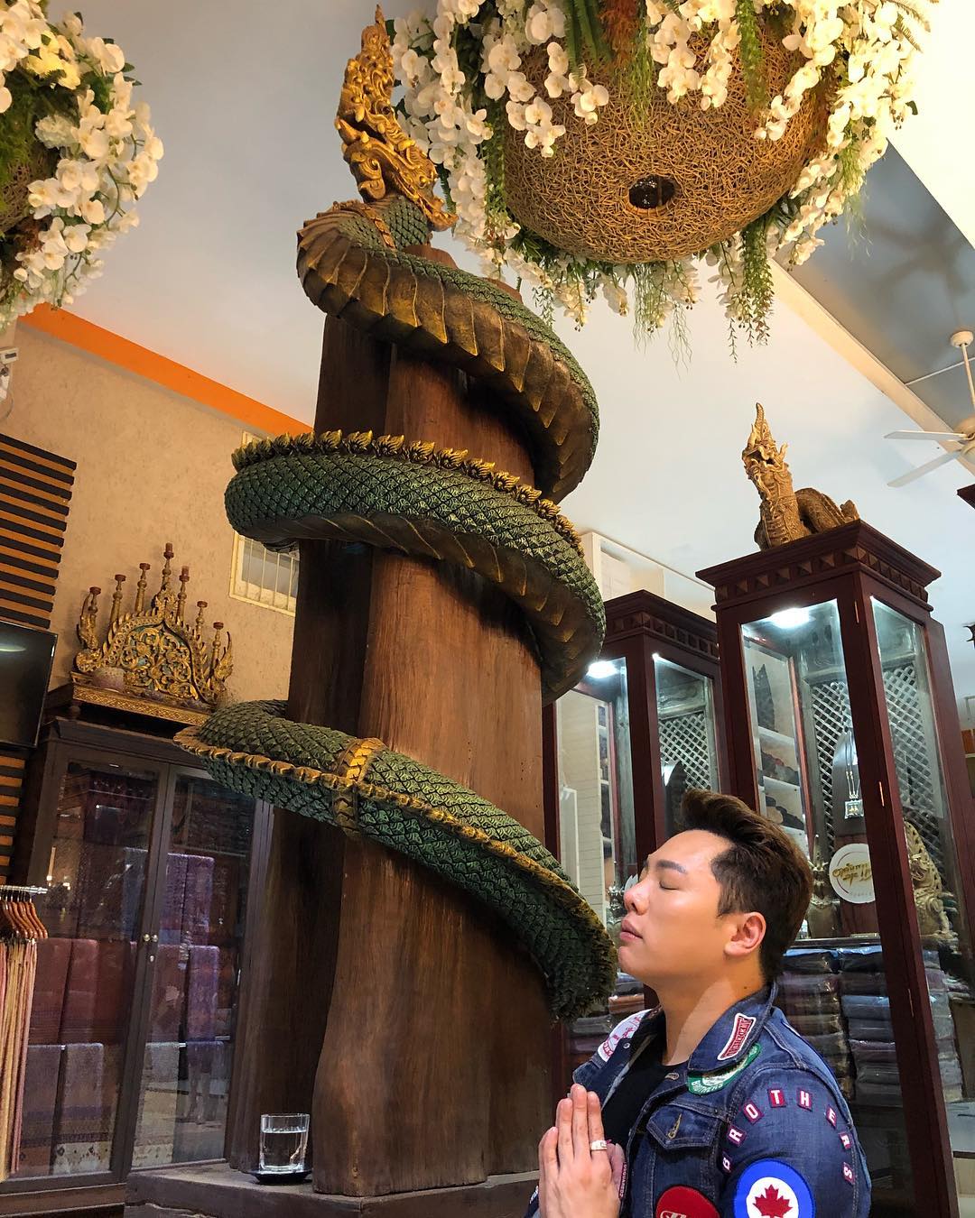 มดดำ คชาภา