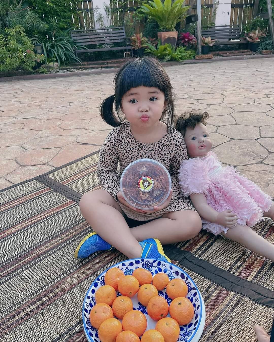 น้องเมญ่า