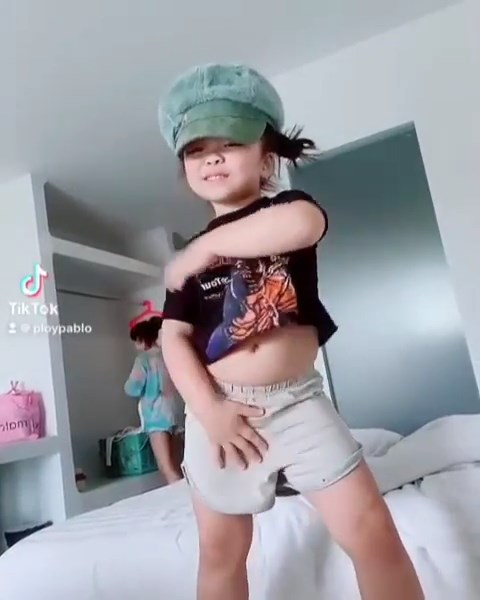 น้องเมญ่า