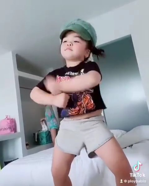 น้องเมญ่า