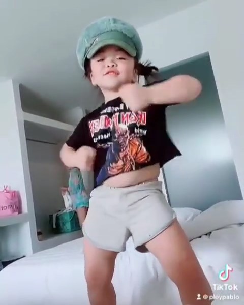 น้องเมญ่า