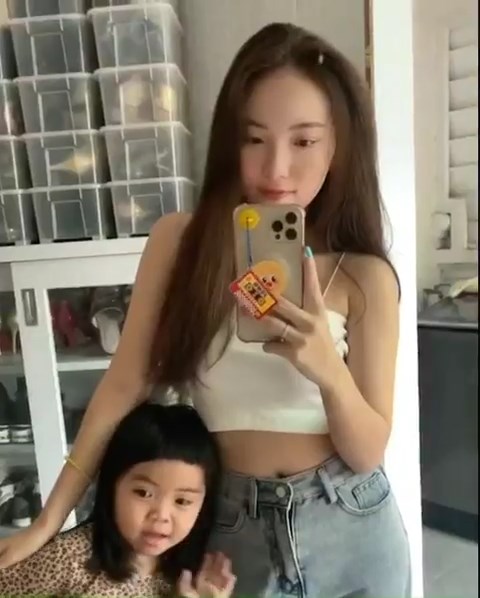 น้องเมญ่า
