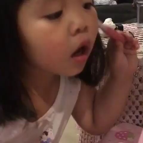 น้องเมญ่า