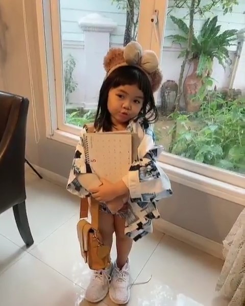 น้องเมญ่า